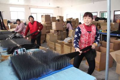 梁山縣“扶貧微工廠”產(chǎn)品揚(yáng)帆出海，創(chuàng)新廣告設(shè)計(jì)打開(kāi)國(guó)際銷(xiāo)路